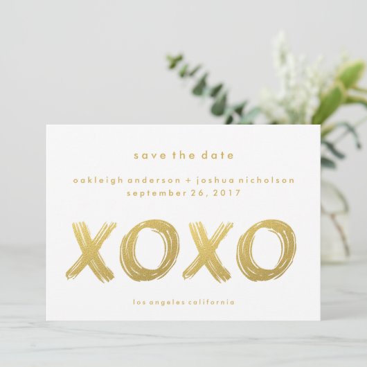 Chic Gold Brush Stroke | XOXO Foto slaat de datum  Save The Date (Staand voorkant)