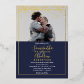 Chic Gold confetti navy typografie foto bruiloft Folie Uitnodiging (Voorkant)