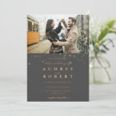 Chic Gold Glitter Gray Photo Wedding Kaart (Staand voorkant)