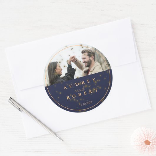 Chic Gold Glitter Navy Blue Photo Wedding Ronde Sticker (Envelop)