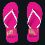 Chic Gold Hot Pink Bride Wedding Bachelorette Teenslippers<br><div class="desc">Elegant,  chic en modern faux bedrukt goud op hete neonroze teenslippers,  Bride keepomwille. Dit klassiek en gesofisticeerd ontwerp is perfect voor de klas,  de trendy en de stijlvolle bride. Draag ze naar je vrijgezellenfeest of een pre-bruiloft evenement. Al fotoafdrukontwerp.</div>