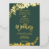 Chic Gold script typografie Floral green bruiloft Folie Uitnodiging (Voorkant)