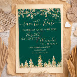 Chic Gold sneeuwgroen kerstfeest Save The Date<br><div class="desc">Tijd om je winterwonderland huwelijksthema te vieren met deze luxe gele glitter sneeuwvlokken sparkles en chic gold glitter dennenbos op een elegante feestelijke donkergroene achtergrond,  met een moderne coole scriptlettertypografie. Een liefje en elegante bruiloft,  behalve de datumkaart.</div>