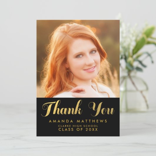 Chic Gold Zwart Afstuderen Foto Bedankt Card Aankondiging (Staand voorkant)