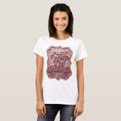 Chic Gouden PLOT TWIST IK BEN HIER Slogan T-shirt (Voorkant volledig)