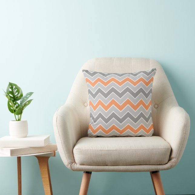 Chic Gray Pastel Oranje Chevron Zigzag Pattern Kussen (Stoel)