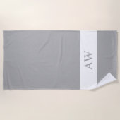 Chic Gray White Monogrammed Strandlaken (Voorkant)