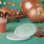 Chic Green Glitter Drip 30th Birthday Party Papieren Bordje<br><div class="desc">Deze elegante borden van het dertigste verjaardagsfeestje zijn voorzien van een dunne groene faux glitter drip border en groene ombre background. Personaliseer hen met de naam van de gast van eer in groen handschrift manuscript,  met haar verjaardag en datum hieronder in sans serif doopvont.</div>