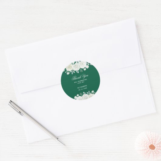 Chic Green Pastel White Rose Greenery Verjaardag Ronde Sticker (Envelop)