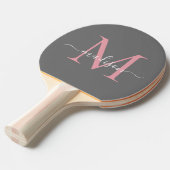 Chic Grey Blush Pink Monogram Elegant Script Naam Tafeltennisbatje (Voorkant Gekanteld)