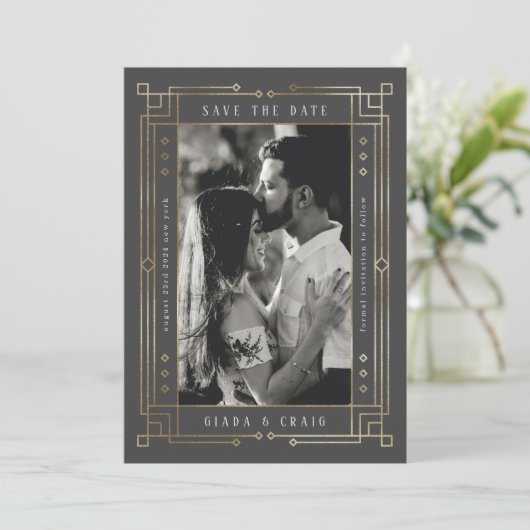 Chic Grey Faux Gold Foil Art Deco Opslaan datum Aankondiging (Staand voorkant)