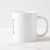 Chic Grey Initiaal Letter Monogram Modern Grote Koffiekop (Rechts)