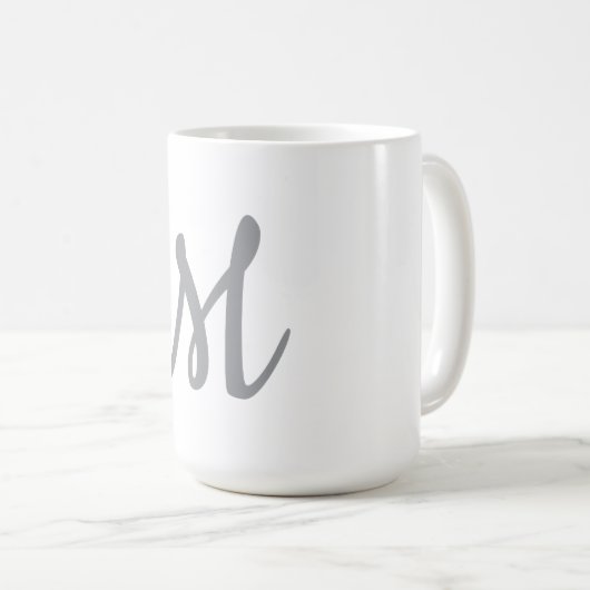 Chic Grey Initiaal Letter Monogram Modern Koffiemok (Voorkant rechts)