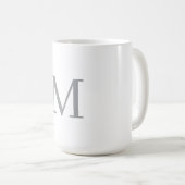 Chic Grey Initiaal Letter Monogram Modern Koffiemok (Voorkant rechts)