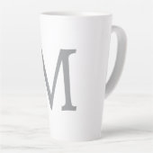Chic Grey Initiaal Letter Monogram Modern Latte Mok (Rechterhoek)