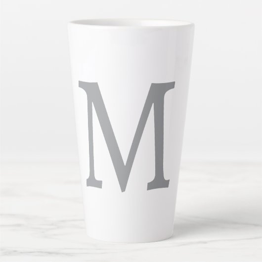 Chic Grey Initiaal Letter Monogram Modern Latte Mok (Voorkant)