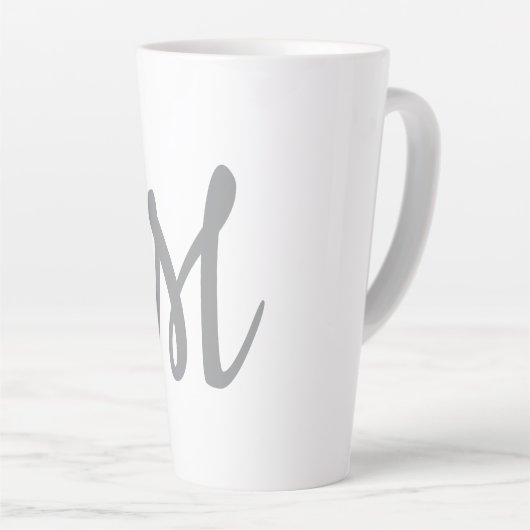 Chic Grey Initiaal Letter Monogram Modern Latte Mok (Rechterhoek)