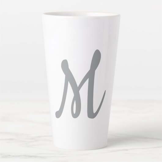 Chic Grey Initiaal Letter Monogram Modern Latte Mok (Voorkant)