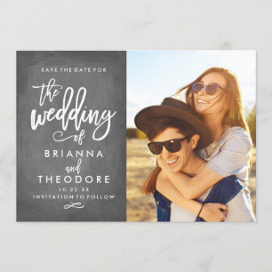 Chic Hand Lettered Chalkboard sparen de Foto van d Save The Date