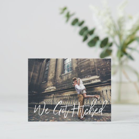 Chic Hand Lettered We Got Hitched aankondiging (Staand voorkant)