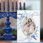 Chic Happy Hanukkah Familie Foto Blauwe Magneet Ka<br><div class="desc">Mooie botanische bladeren met een blauwe waterverf komen uit je verticaal joodse familiefoto voor een Happy Hanukkah-magneet. Personaliseer deze chique Chanoeka foto magnetische kaart.</div>