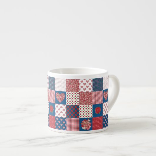 Chic Hearts en Rozen Faux Patchwork Espresso Mok (Voorkant rechts)