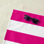Chic Hot Pink en White Stripes - Aangepast Strandlaken (In situ)