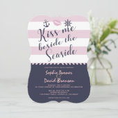 Chic Kiss me naast de seaside Stripes bruiloft Kaart (Staand voorkant)