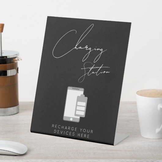 Chic-laadstation bruiloft reclamebord met voetstuk (Insitu)