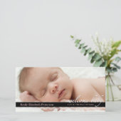 Chic Lace Baby geboorteaankondiging | Roze fotokaa Aankondiging (Staand voorkant)