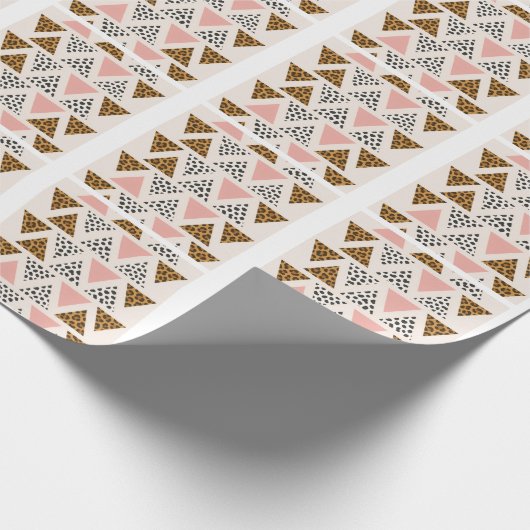 Chic Leopard & Pink Triangle Pattern Cadeaupapier (Hoek)