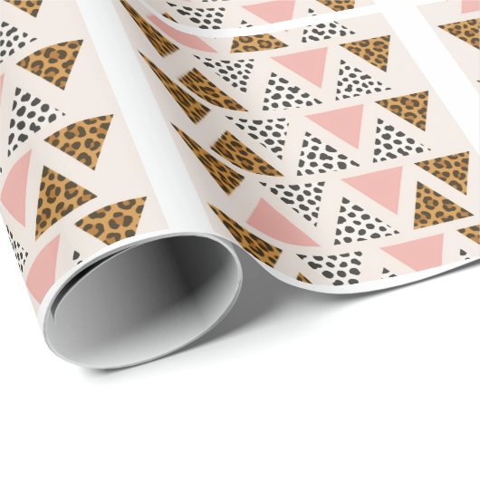 Chic Leopard & Pink Triangle Pattern Cadeaupapier (Rol Hoek)