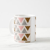 Chic Leopard & Pink Triangle Pattern Koffiemok (Voorkant links)