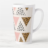Chic Leopard & Pink Triangle Pattern Latte Mok (Rechts)