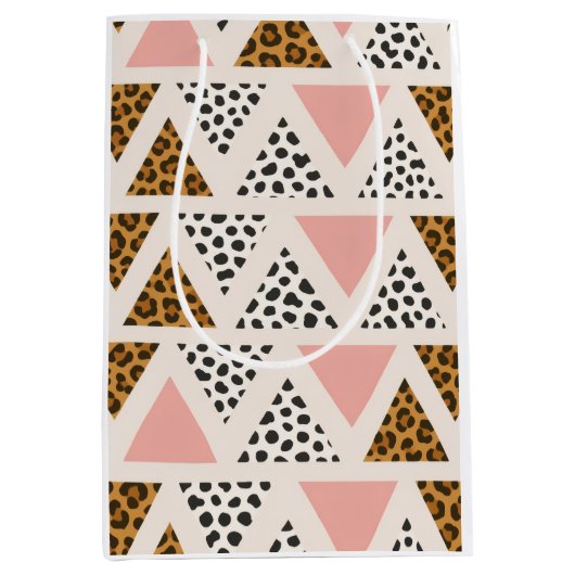 Chic Leopard & Pink Triangle Pattern Medium Cadeauzakje (Voorkant)