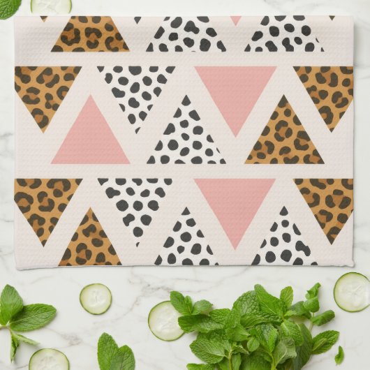 Chic Leopard & Pink Triangle Pattern Theedoek (Gevouwen)