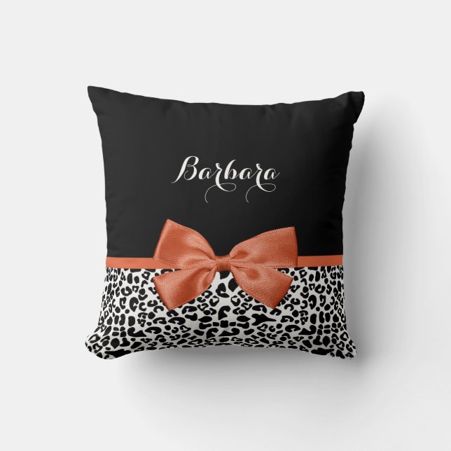 Chic Leopard Print Burnt Oranje Bow met naam Kussen (Voorkant)