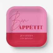 Chic Lichtroze Rode Bon Appétit Script Verjaardag Papieren Bordje (Voorkant)