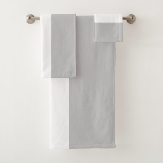 Chic Light Grey White Ship Shape Nautical Stripes Bad Handdoek (Insitu)