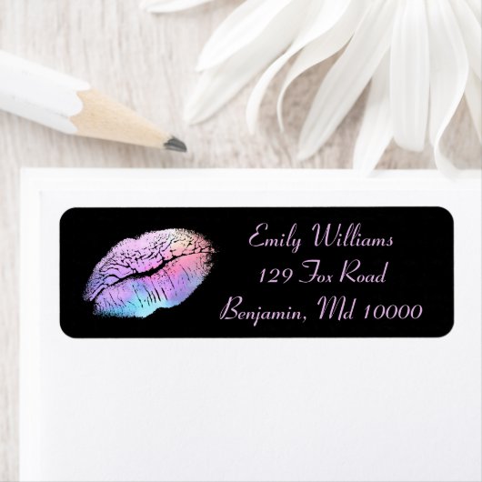 Chic Lips Cotton Snoep kleur op zwarte achtergrond Etiket (Insitu)