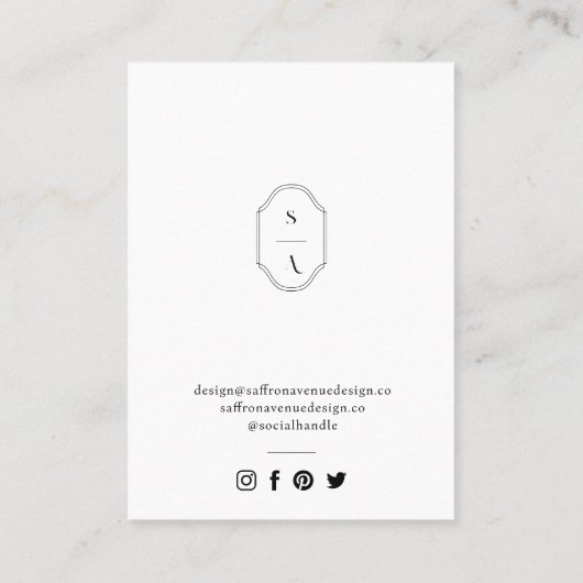 Chic Minimal White Custom Monogram Earring Display Visitekaartje (Achterkant)