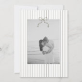 Chic Minimalist Stripe Green Wedding Invitation  Kaart (Achterkant)