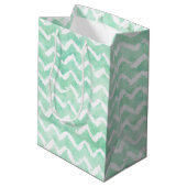 Chic Mint Waterverf Chevron Stripes Medium Cadeauzakje (Achterkant Gekanteld)
