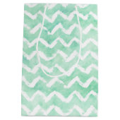 Chic Mint Waterverf Chevron Stripes Medium Cadeauzakje (Achterkant)