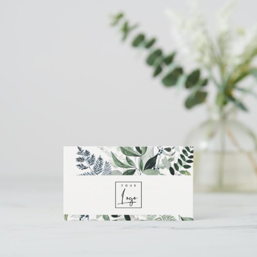 Chic Modern Green Leafy Tropical Foliage Fern Logo Visitekaartje (Staand voorkant)