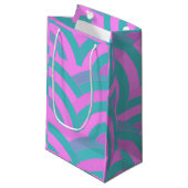 chic modern roze/groene chevrons klein cadeauzakje (Voorkant Gekanteld)