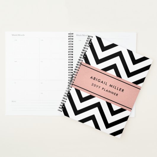 Chic Modern Roze, Zwart en Wit Chevron Patroon Planner (Display)