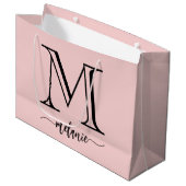 Chic Monogram Blush Pink Black Large Gift Bag Groot Cadeauzakje (Voorkant Gekanteld)