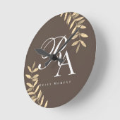 Chic Monogram Bruin Ronde Klok (Hoek)