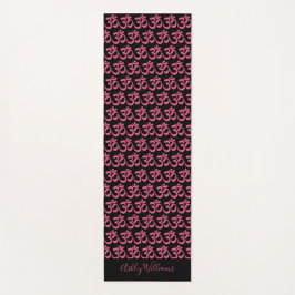 Chic Monogram Hot Pink om Symbool Patroon Black Yogamat